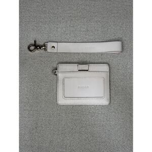 Andar The Denner Daryl Ann Denner RFID Leather Wristlet Wallet Card Holder Ivory